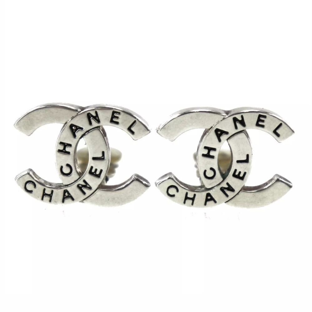 ❌SOLD❌ Chanel Vintage Silver Clip On Earrings - Picture 2 of 3